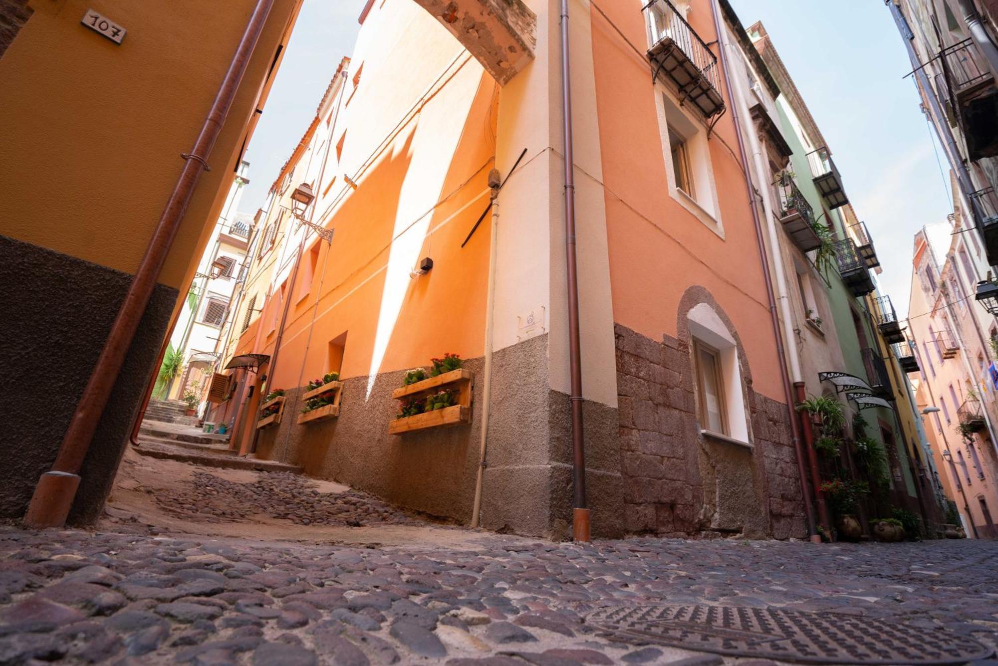 Casa Mirto Hotel Bosa Buitenkant foto